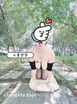 重磅推薦！淫盪肥臀人妻母狗【見過騷的 沒見過這么騷的】喜歡戶外露出，喜歡被很多男人操