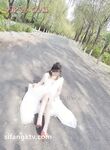 重磅推薦！淫盪肥臀人妻母狗【見過騷的 沒見過這么騷的】喜歡戶外露出，喜歡被很多男人操