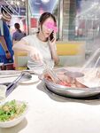 海角社區小哥強奸少婦鄰居封神熱銷幾萬鑽之作  我強奸了美女少婦鄰居，她要報警告我