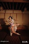 新束縛藝術色影唯美私拍 把極品女神捆綁成粽子 請君品嘗 極品身材 各種捆綁 高清